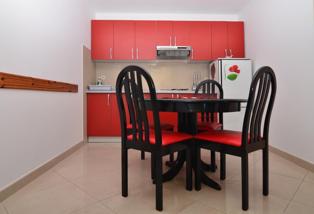 Mucic Apartments Makarska Esterno foto