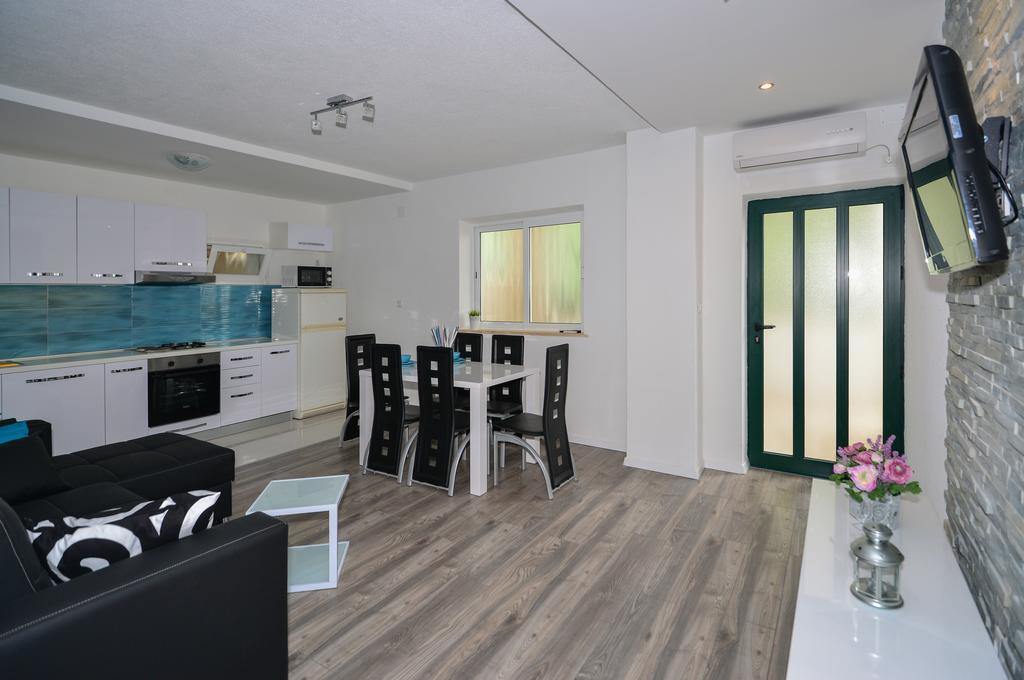 Mucic Apartments Makarska Esterno foto